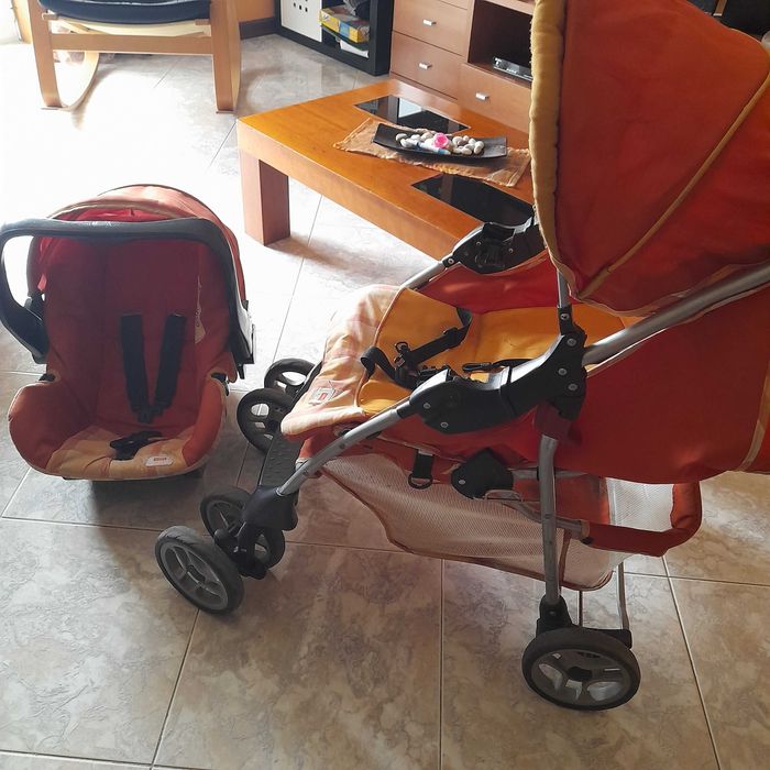 Carrinho de bebé com ovo  zippy