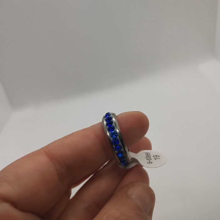 ANEL (13) 1 unid- 3€; 2 unid- 4€; 3 unid- 5€