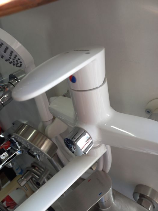 НОВИНКА! Змішувач/кран/смеситель для ванны с лейкой и шлангом для душа