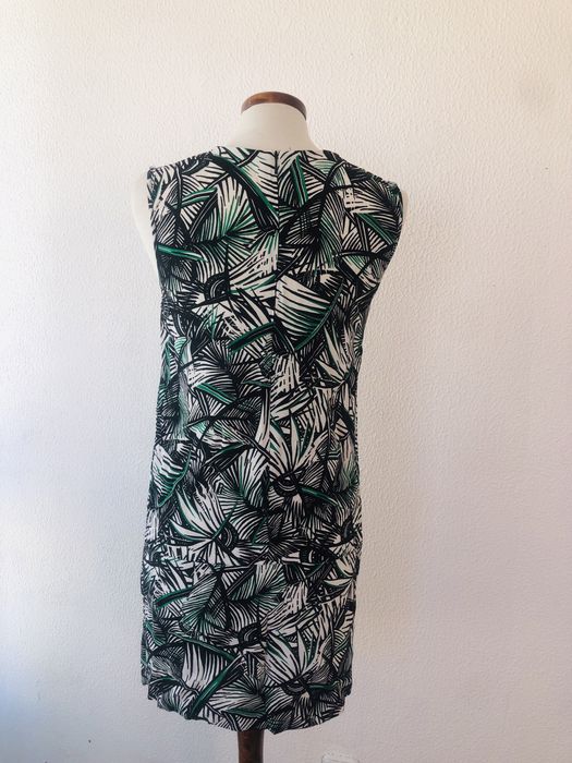 Vestido de verão padrão tropical