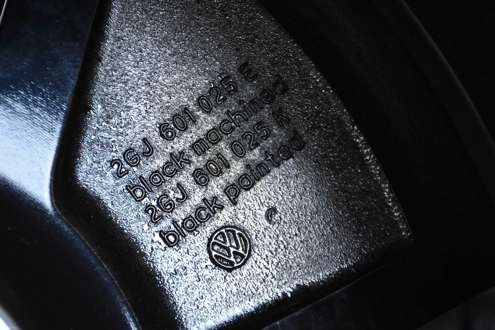 Nowe koła zimowe OEM Skoda Octavia MK3 III 3E VRS 18" Conti 2025
