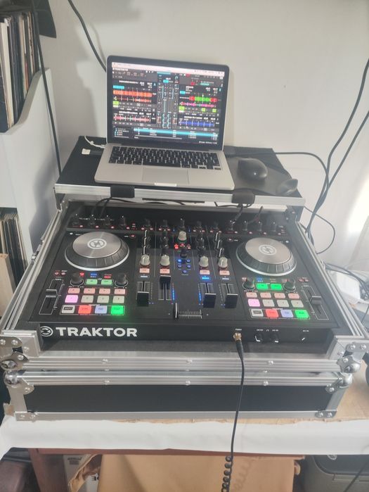 Controlador Traktor S4mk2 estojo452888034301726721