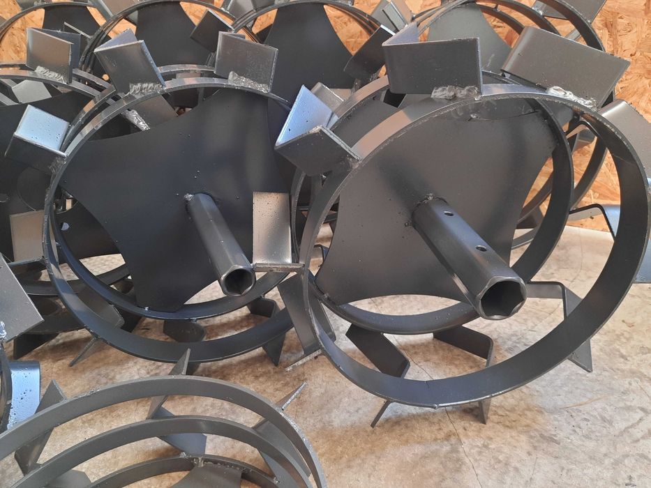 Грунтозацепы, железные колеса со ступицей для мотоблока d 360-440 мм.