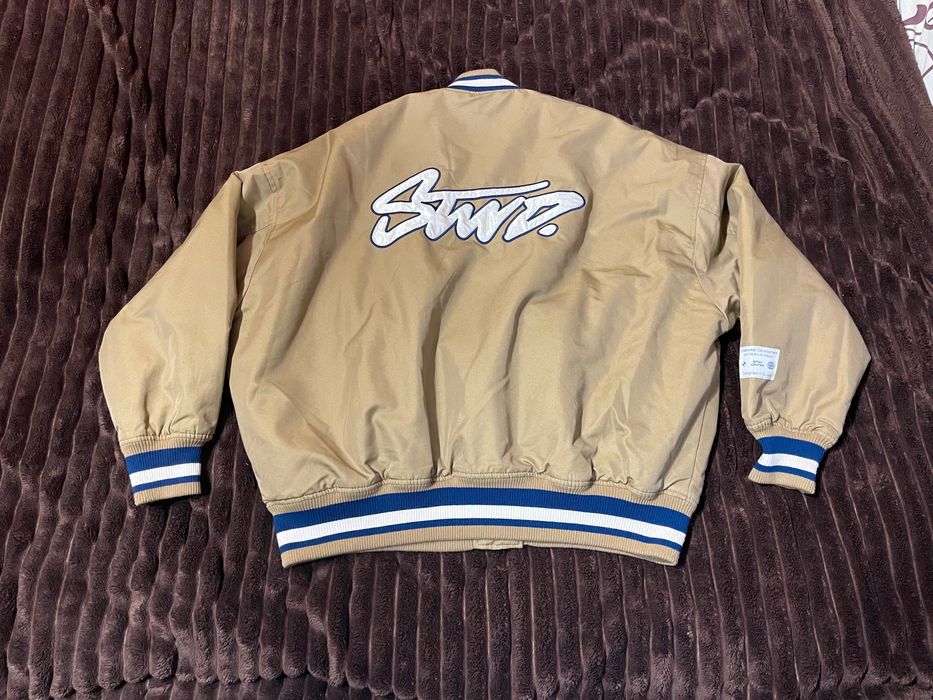 продам женский бомбер pull&bear