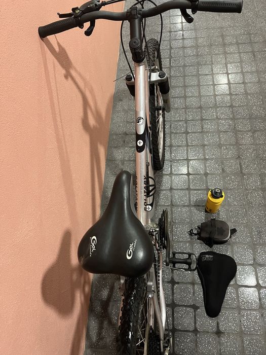 Bicicleta Alumínio Suspensão Frontal BTT 26" + Acessórios