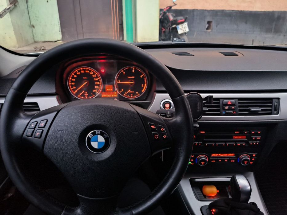 BMW E90 (бмв е90)