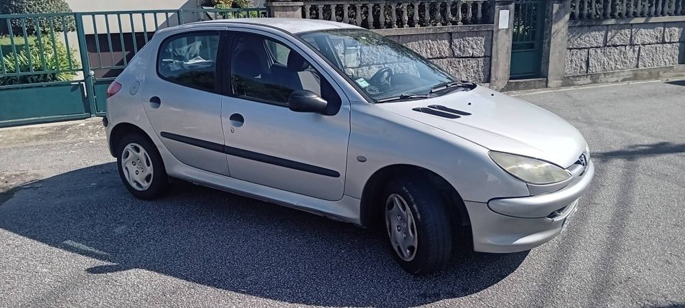 Peugeot 206 1.1 (60cv)  pratico e fiavel...