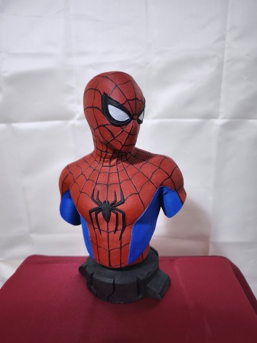 Busto homem aranha