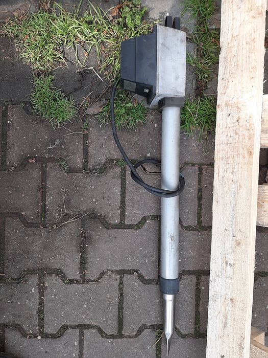 Siłownik do bramy MOOVO, Lift master, centralka Nice