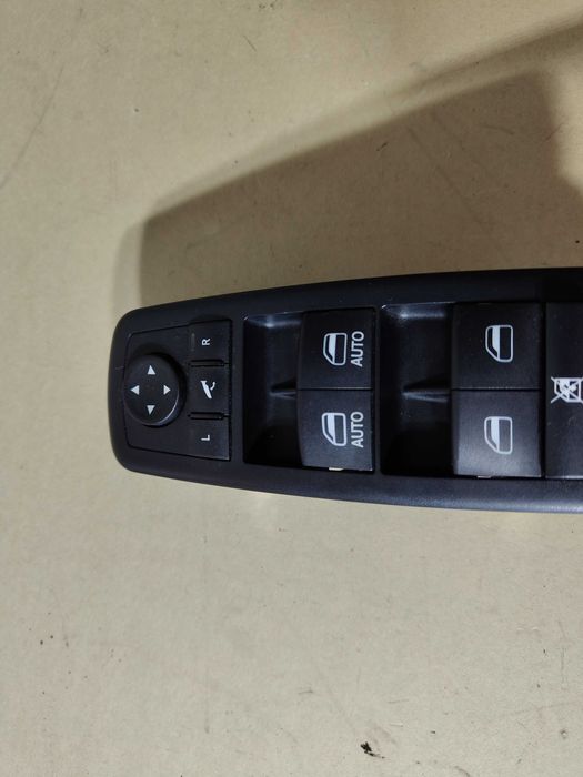 panel szyb kierowcy jeep grand cherokee wk2