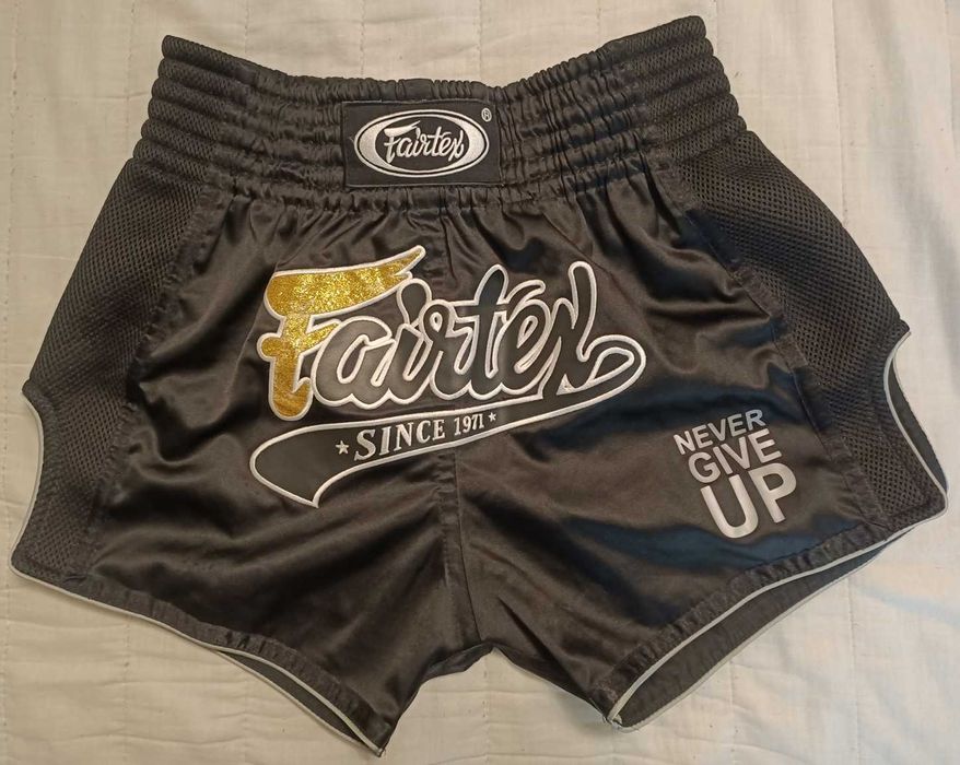 Fairtex Muay Thai spodenki kickboxing czarne roz. M