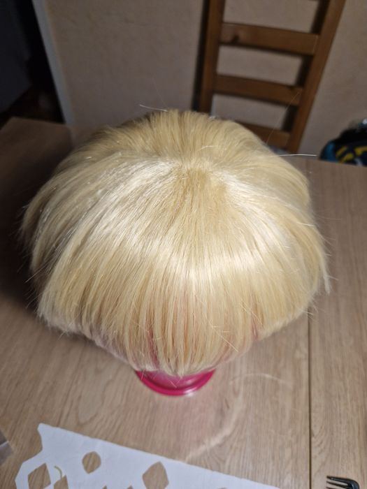 Peruka krótkie blond włosy