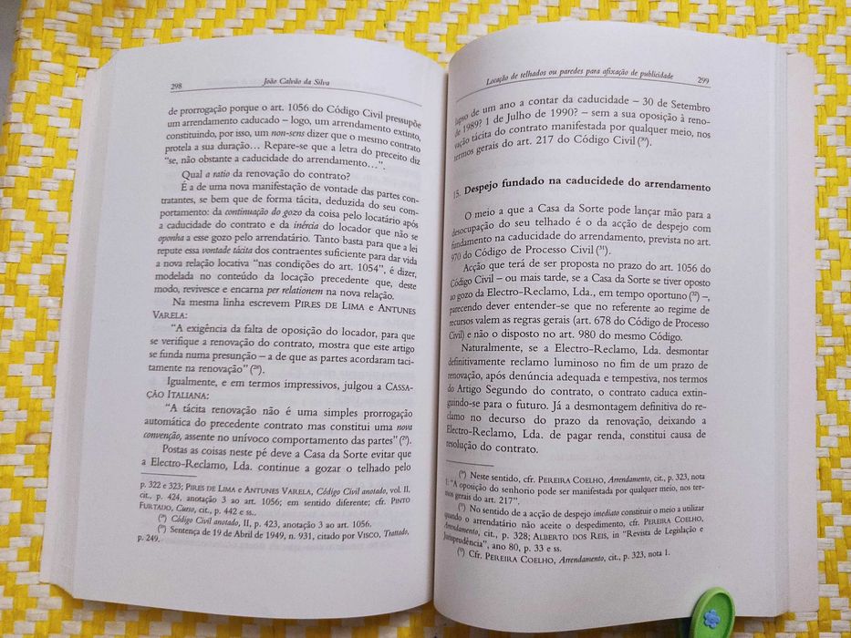 ESTUDOS DE DIREITO COMERCIAL (Pareceres) 
João Calvão da Silva