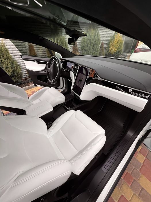 Tesla model X p100d