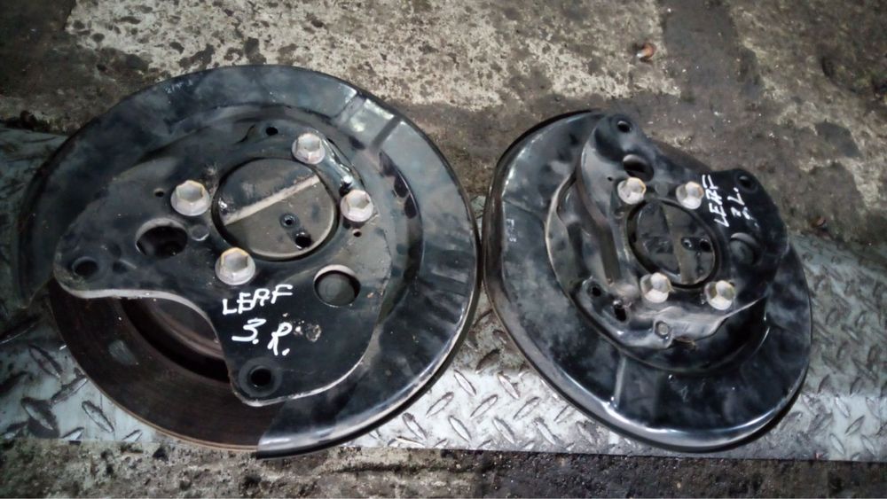 Цапфа в зборі задня Суппорт Ступиця Nissan Leaf Ніссан Ліф 11-17