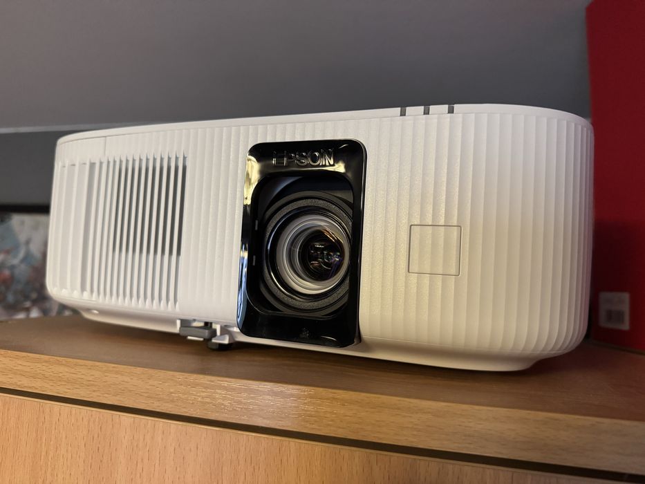 Projektor EPSON EH-TW6250 4K, 2800 ASNI lumen, Wi-Fi