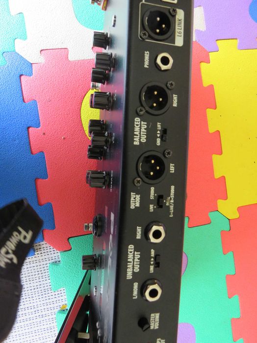 Pedaleira LINE 6 HD 300 - troco por outra pedaleira mais pequena