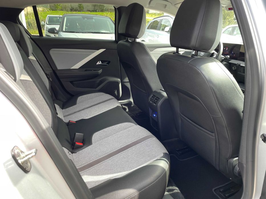 Opel Astra 1.2 T Elegance 2023 NACIONAL