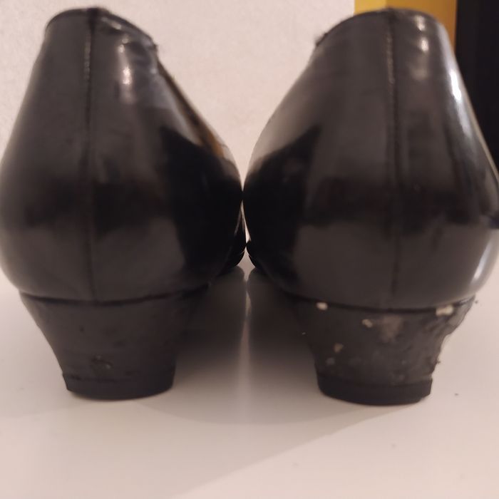 Półbuty Bally do renowacji premium