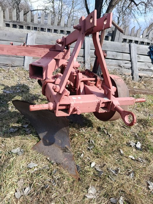 Продам плуг і культиватор до китайця або до т25