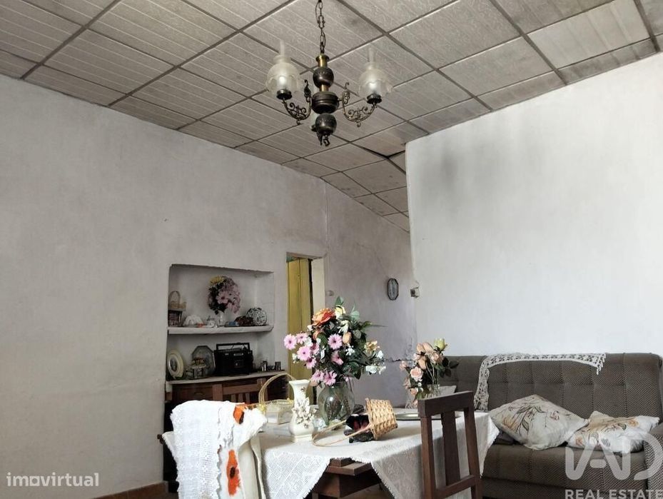 Casa / Villa T2 em Brogueira, Parceiros de Igreja e Alcorochel