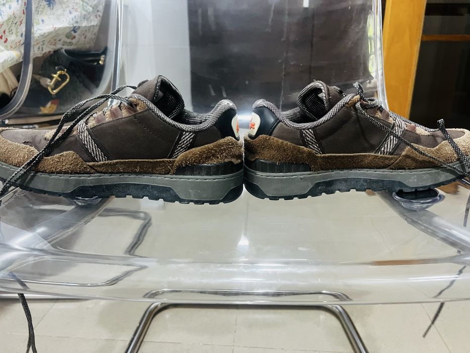 Tenis Lacoste Castanho