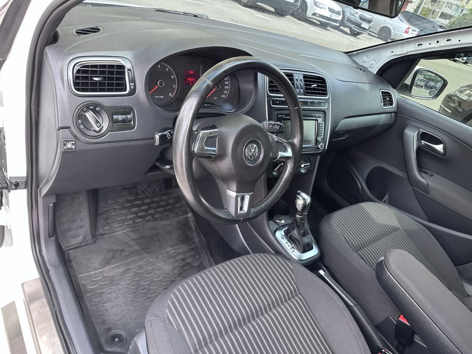 Volkswagen Polo ,1.6 Газ-Бензин 2017