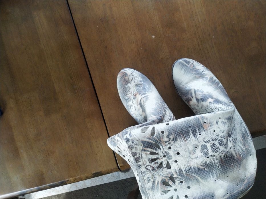 Сапожки, натуральна шкiра, 40,новi