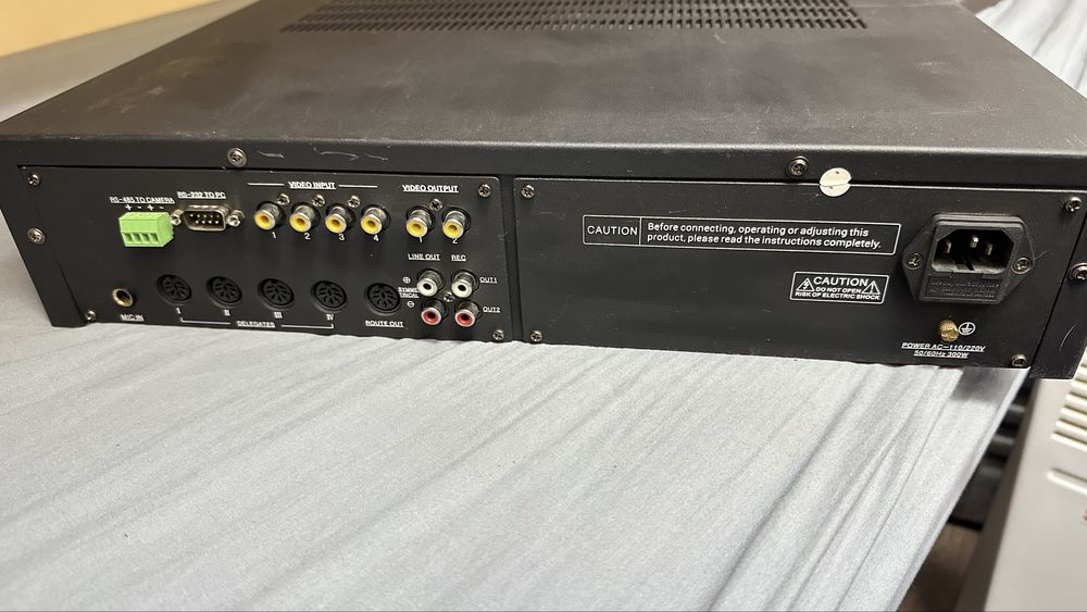 Центральний блок управління мікрофонами   GONSIN