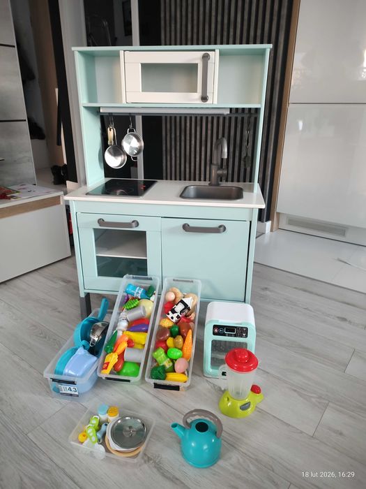 Miętowa kuchnia dla dzieci ikea