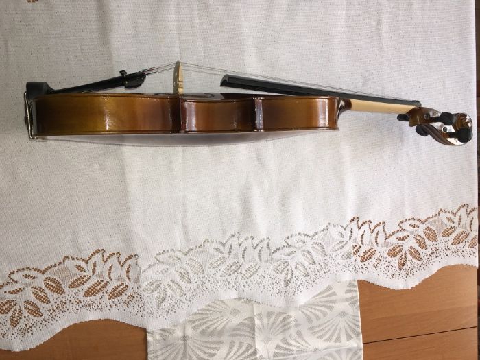 Skrzypce 4/4 + Futerał + Smyczek + Kalafonia