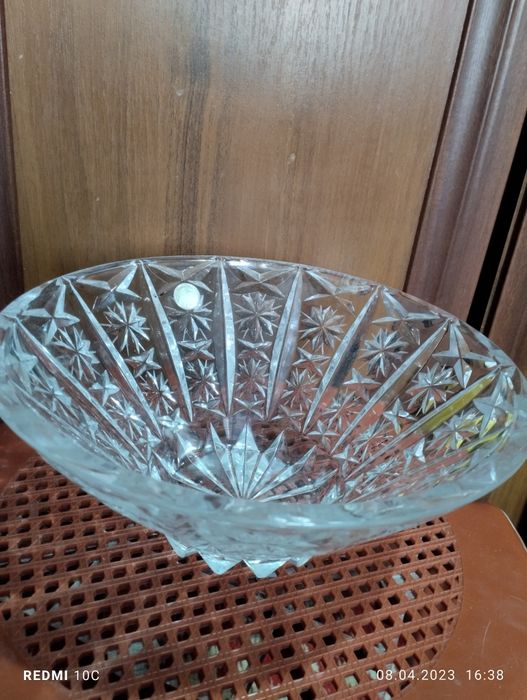 Продам вазу хрустальную