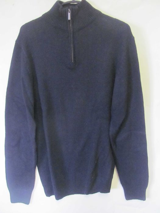 Magníficos e apelativos sweaters vintage, novos, com etiquetas.