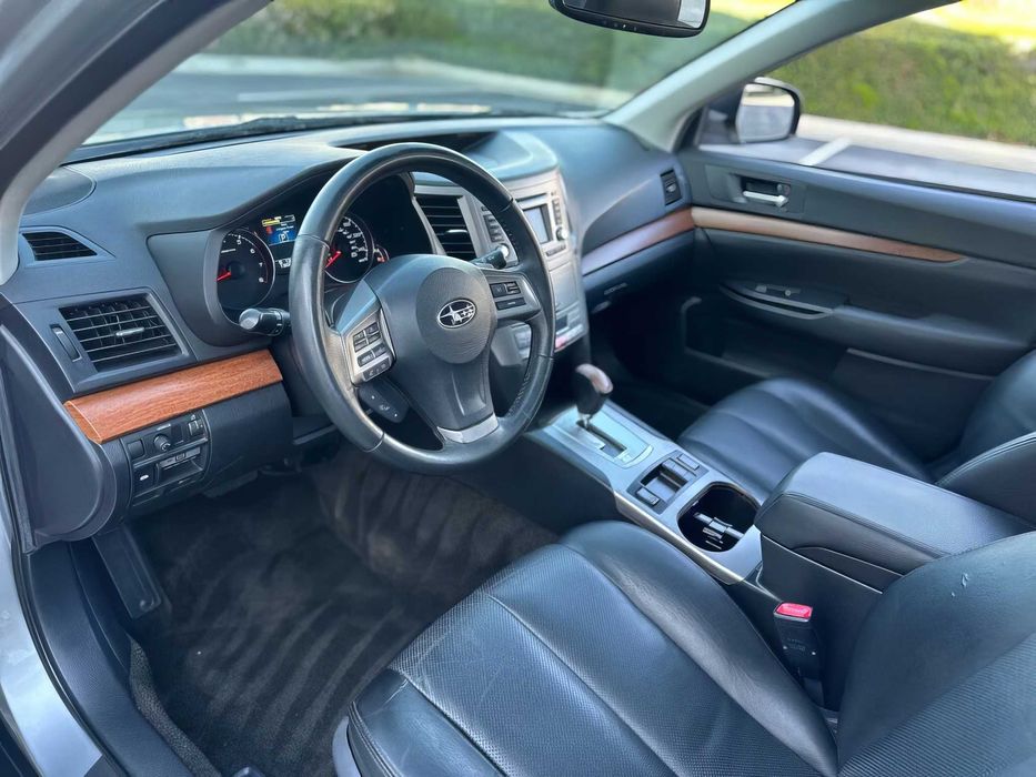 Subaru Outback Limited      2013