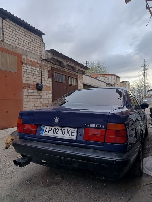 Продам е 34 в хорошем состоянии