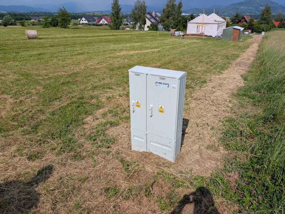 Działka budowlana 858 m² - uzbrojona - 7666/1 - Radziechowy - Więcej