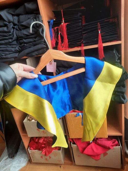 Оренда мантій, прокат мантій бакалавра/магістра