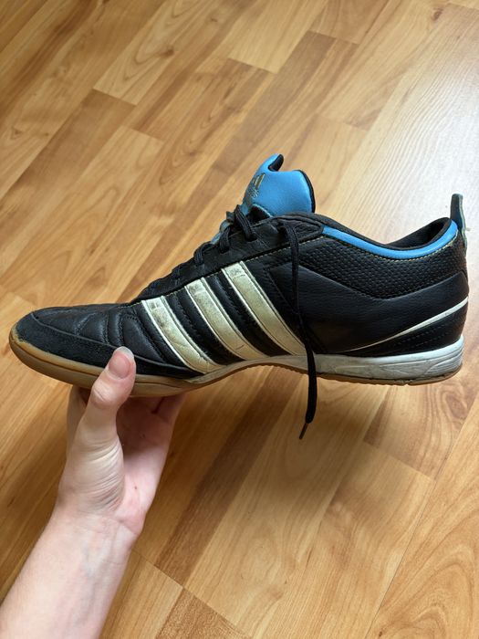 Чоловічі футбольні бутси Adidas Nova