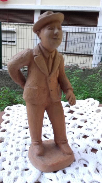 Estatueta Antiga do senhor do Fato