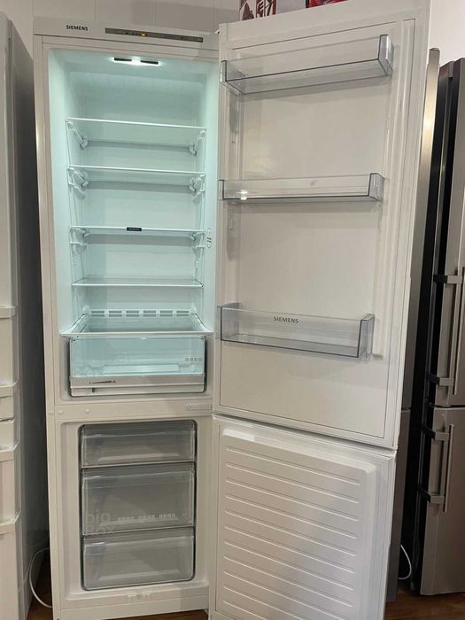 Холодильник Siemens Германия 200 см. доставка маг. Технодом