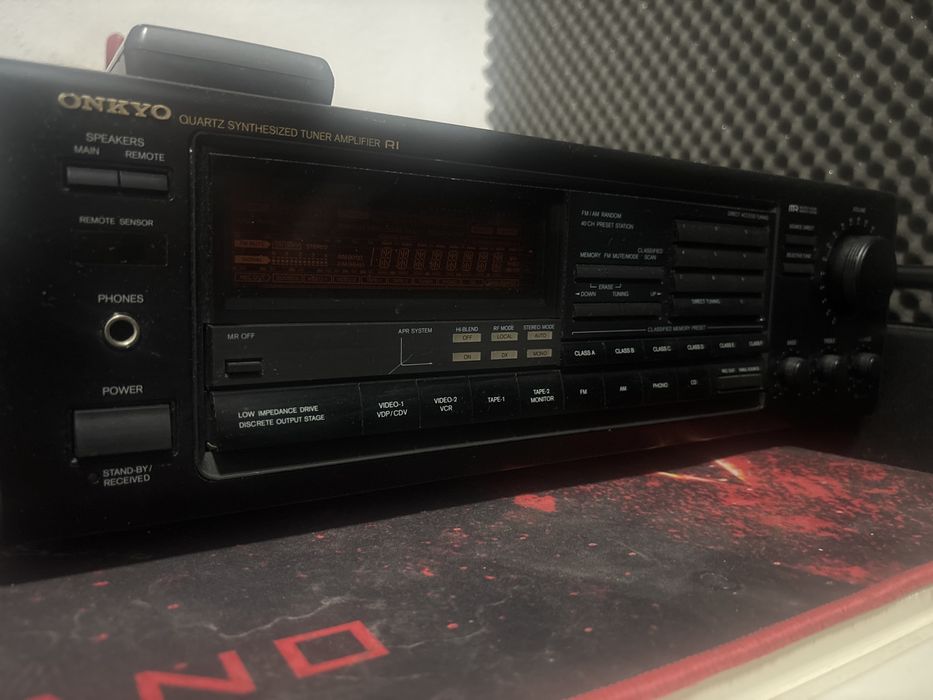 Amplituner stereo Onkyo TX-7830, 2 kanały, sprawny, radio działa, pilot w zestawie