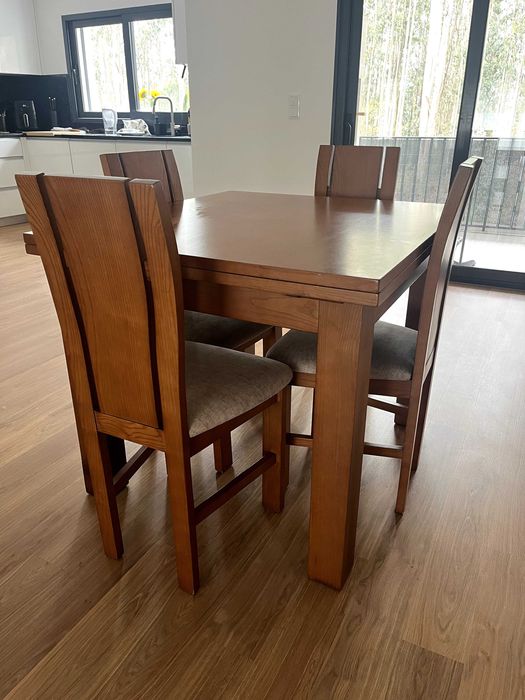 Mesa Jantar Extensível com 4 Cadeiras