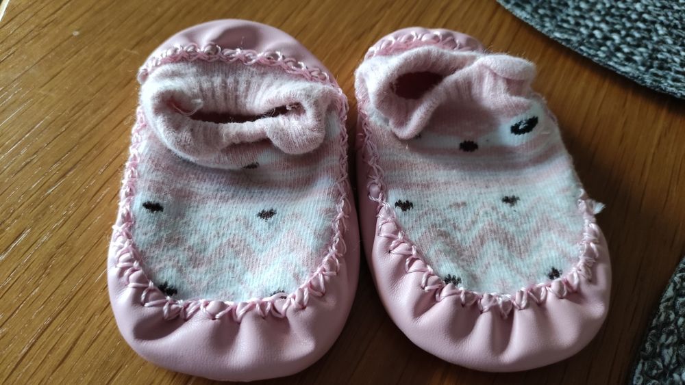 Kapcie wsuwane dla dziewczynki roz 21