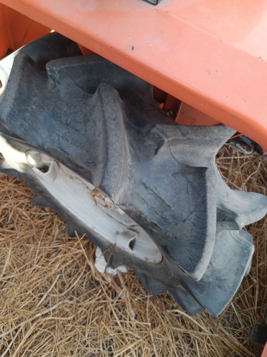 Vendo trator  rubota