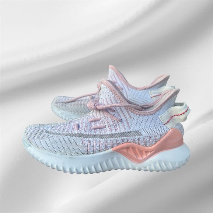 Кросівки легкі, сітка, спорт 36 розмір