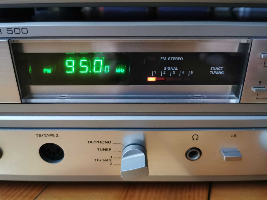 Amplituner Grundig R500 2.0 srebrny + magnetofon grundig gratis
