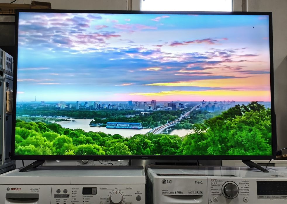 Телевізор телевизор Шарп Sharp LC-55UI7252E UHD 4K Smart TV 55 дюймів Wi-Fi