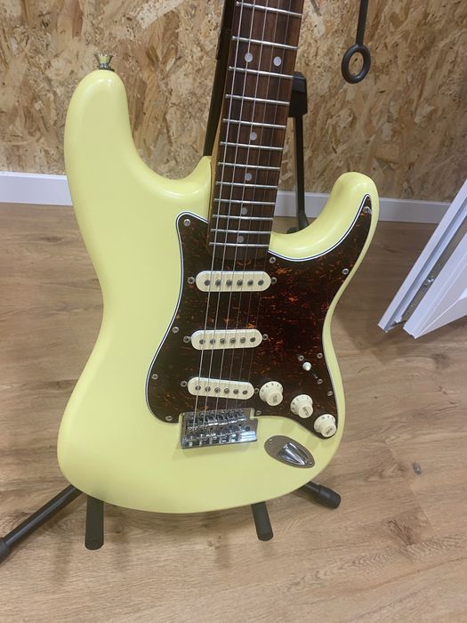 Fender stratocaster squier