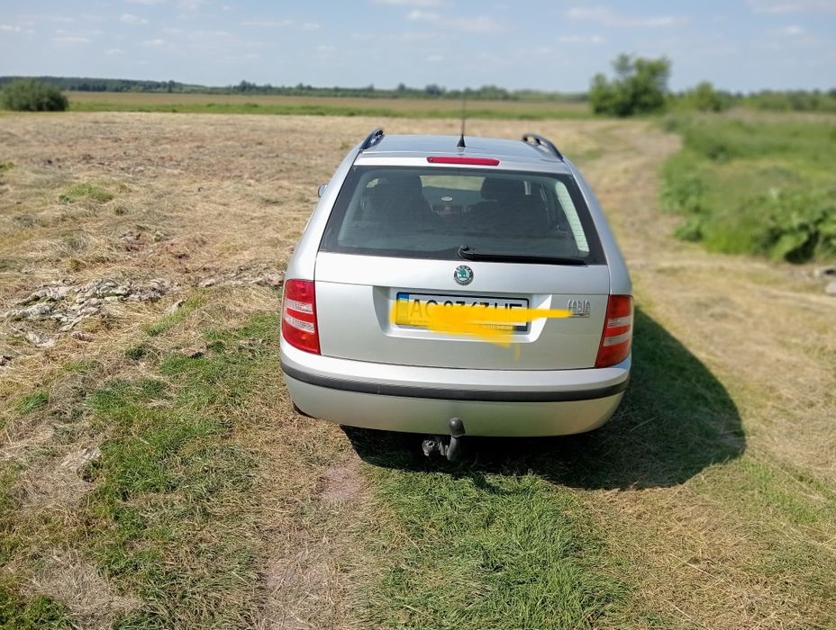 Продам автомобіль  Шкода Фабія