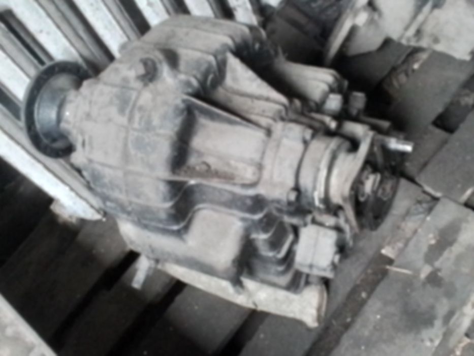 Раздатка заднього моста автомобіля МАЗ